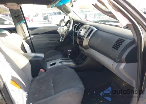 2015 Toyota Tacoma Prerunner V6 z USA, uszkodzony, nr VIN 3TMJU4GN1FM190544